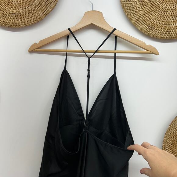 NEW Abercrombie Black Seamed Bodice Satin T-Strap V-Neck Long Maxi Dress Medium - Picture 5 of 5